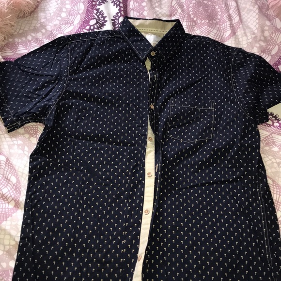 button up shirt - Picture 1 of 3